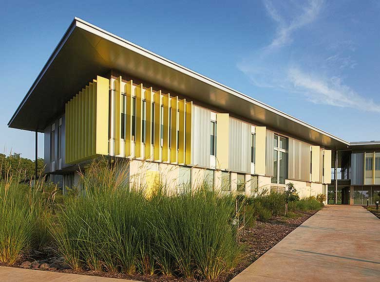 Roofing made from COLORBOND® steel in Steeline Steel Span 700 profile, in the colours Windspray® and Jasper® was used to clad the soaring roofs. The same material, in LYSAGHT CUSTOM ORB® profile, clads the upper walls – along with aluminium panel.